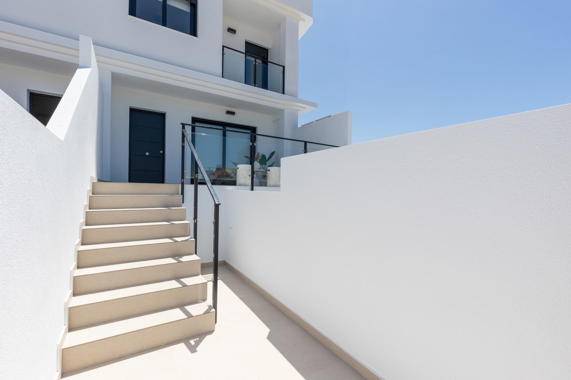Modern Townhouses with Solarium and Basement in Rafal, Alicante — 4