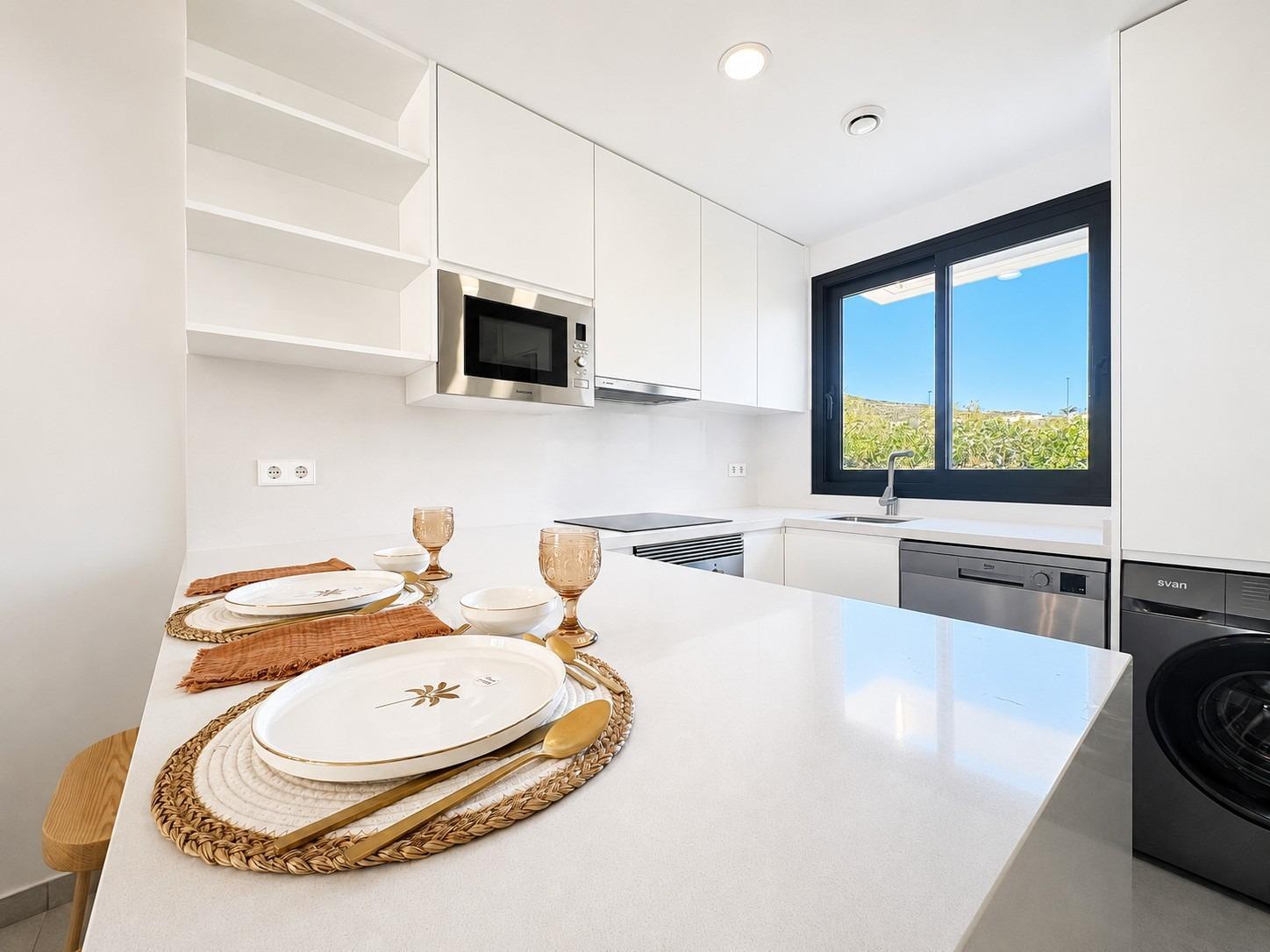 Nieuwbouwwoningen: instapklare rijhuizen en halfvrijstaande villa’s in het Altaona Golf Resort, Murcia — 14