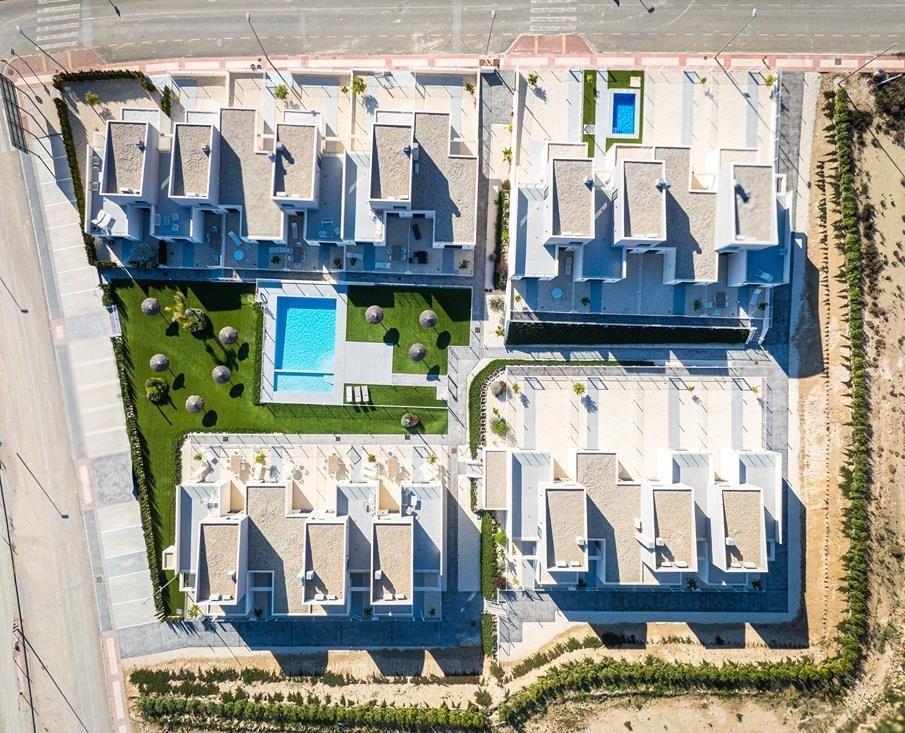 Nieuwbouwwoningen: instapklare rijhuizen en halfvrijstaande villa’s in het Altaona Golf Resort, Murcia — 5