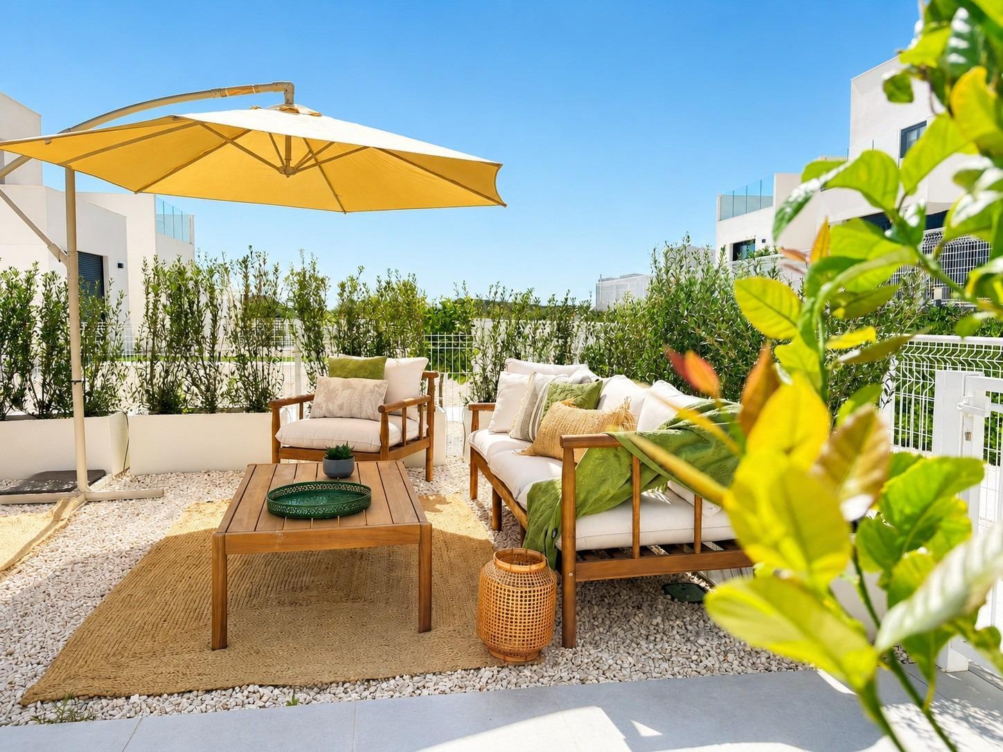 Nieuwbouwwoningen: instapklare rijhuizen en halfvrijstaande villa’s in het Altaona Golf Resort, Murcia — 9