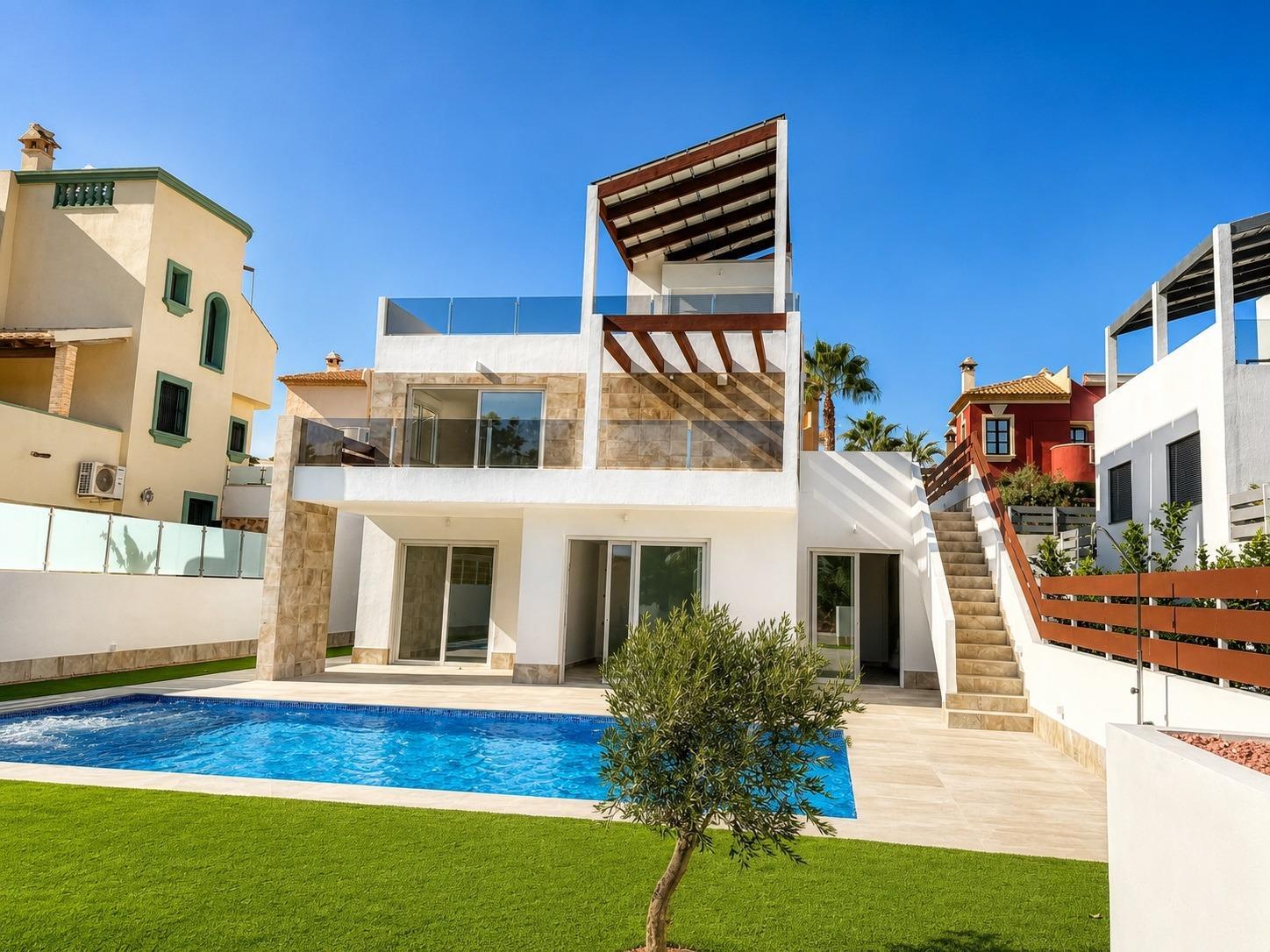 Luxuriöse Golfvillen in erster Reihe in Ciudad Quesada, Costa Blanca — 12