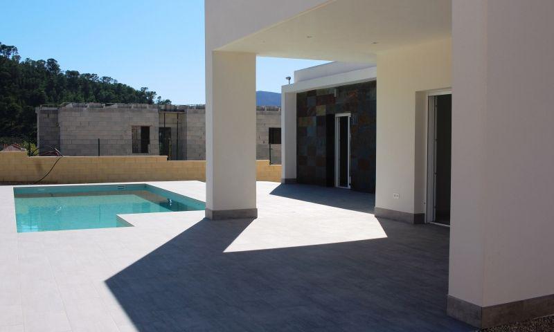 VILLA TUSSEN ZEE EN BERGEN — 12