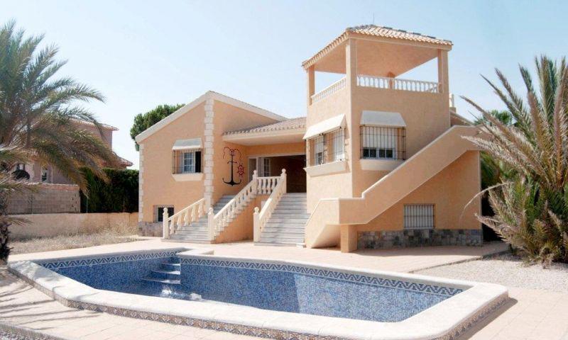 VILLA DE LUXE AVEC QUAI PRIVÉ — 2